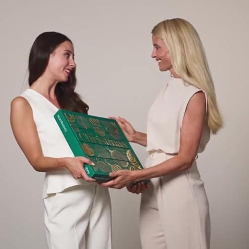 M. Asam MAGIC FINISH Adventskalender 2025 - 24 Beauty-Überraschungen im Wert von 212 € für Frauen am Weihnachtsmarkt