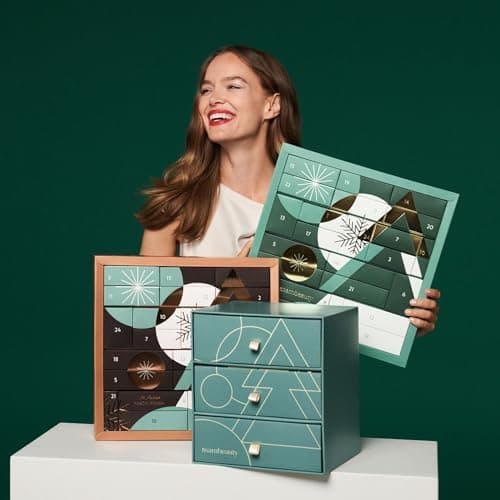 M. Asam MAGIC FINISH Adventskalender 2025 - 24 Beauty-Überraschungen im Wert von 212 € für Frauen am Weihnachtsmarkt